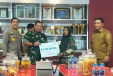 Nelayan Korban Kecelakaan Laut Terima Santunan dan Beasiswa untuk Anak 