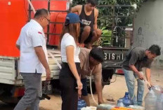 Puluhan Ribu Liter Air Bersih Terus Dibagikan Suwandi, Selama Persediaan Masih Ada 