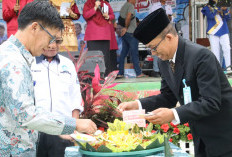 Festival Perlombaan dan Parade Budaya Meriahkan HUT ke 20 SMAN 1 Namang 