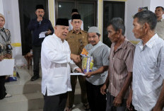 Safari Ramadan di Bangka Tengah, Gubernur Babel Hidayat Arsani Pererat Silaturahmi dan Salurkan Bantuan 