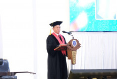 Kanwil Kemenkum Babel Hadiri Orasi Ilmiah Menko Kumham Imipas pada Wisuda XXXVII Universitas Bangka Belitung